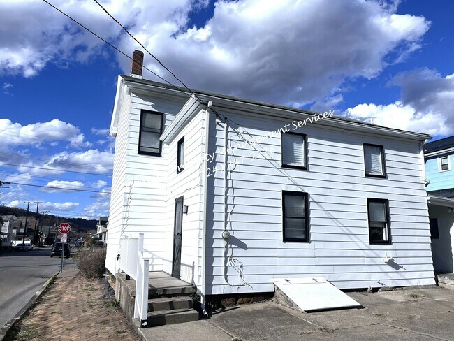 Foto del edificio - 600 8th St