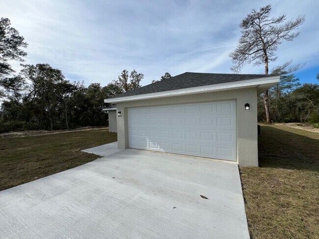 Building Photo - GREAT 3 BD/2BA Home in Ocala!! Ready to Mo...