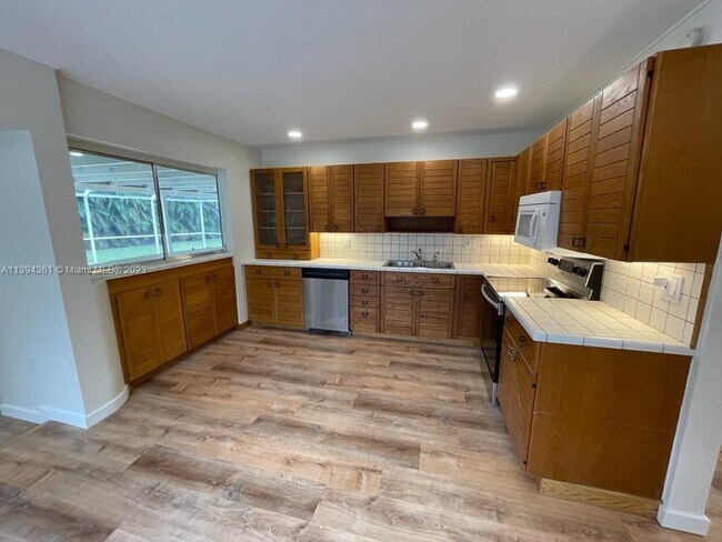 Foto del edificio - 13220 SW 83rd Ct