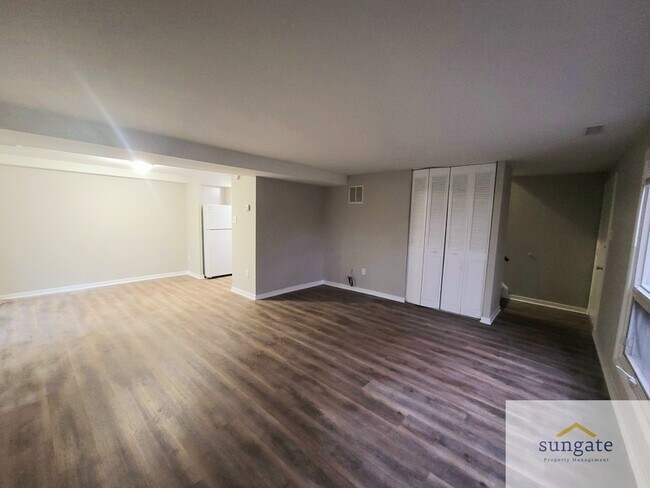 Foto del edificio - 488 West Ct