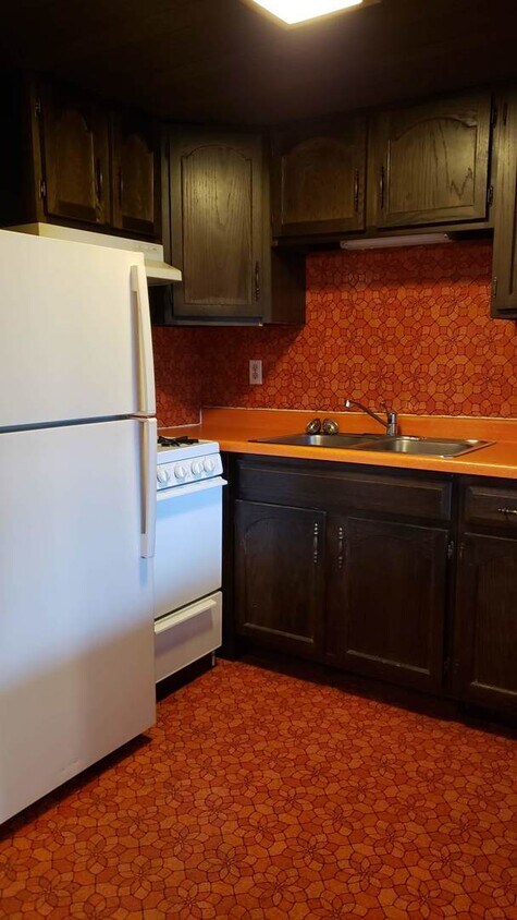 Primary Photo - 225 N 1st St