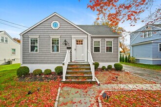 Building Photo - 51 Country Rd