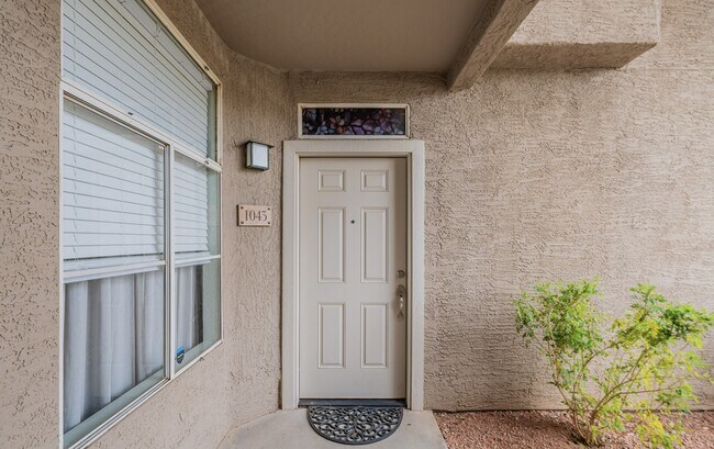 Foto del edificio - 3830 E Lakewood Pkwy E