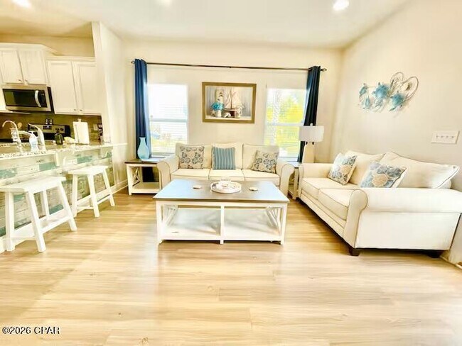 Foto del edificio - 7574 Shadow Lake Dr