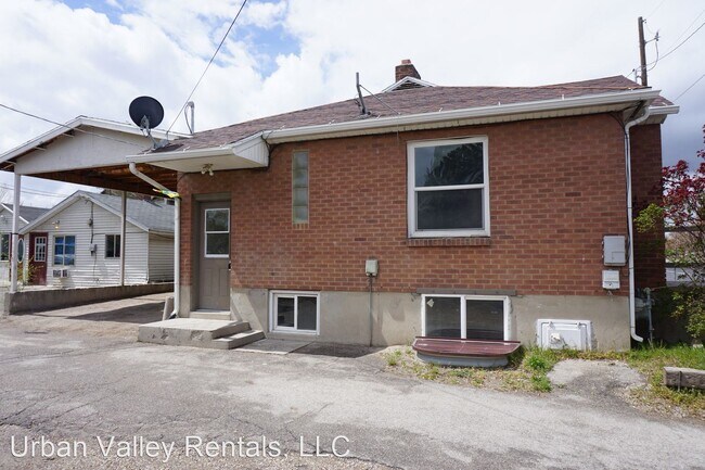 Building Photo - 3 br, 1.5 bath House - 3503 W. 4700 S.