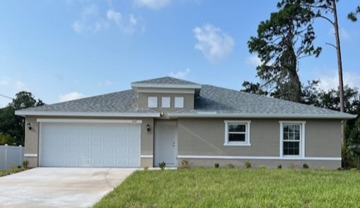 Foto principal - STUNNING Brand New 3/2 Home in North Port