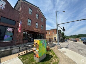 Building Photo - 300 U.S. Rte 66