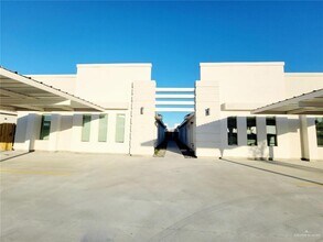 Building Photo - 1415 Marcela Dr