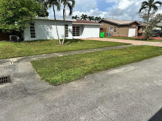 Building Photo - 11431 NW 35th St