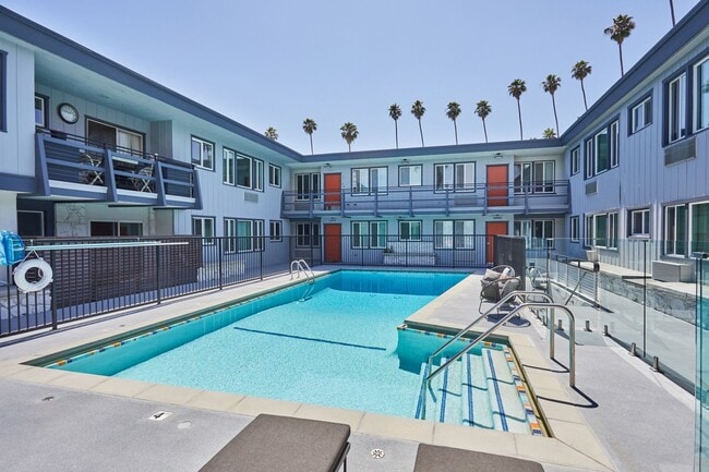 Interior Photo - Hayden on Hollywood (7200)