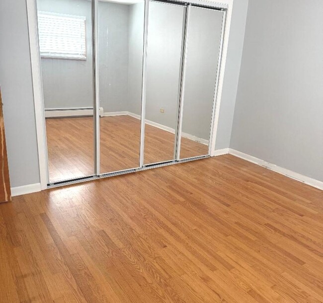 Foto del edificio - 8407 W Dempster St