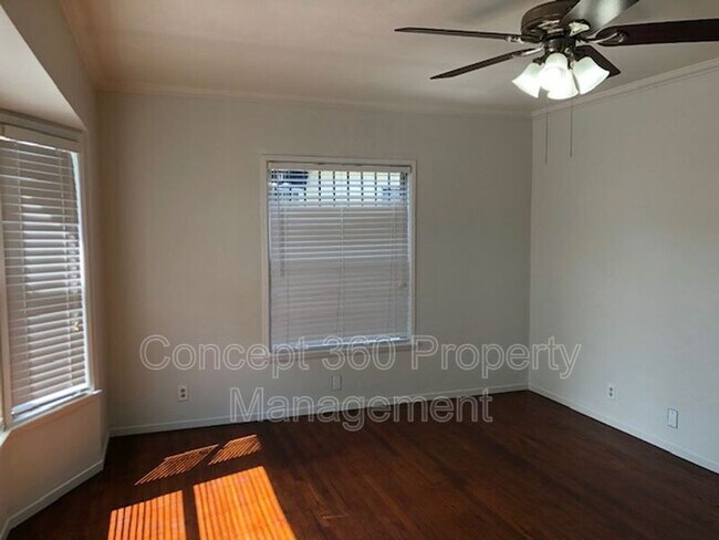 Building Photo - 3056 Golden Ave