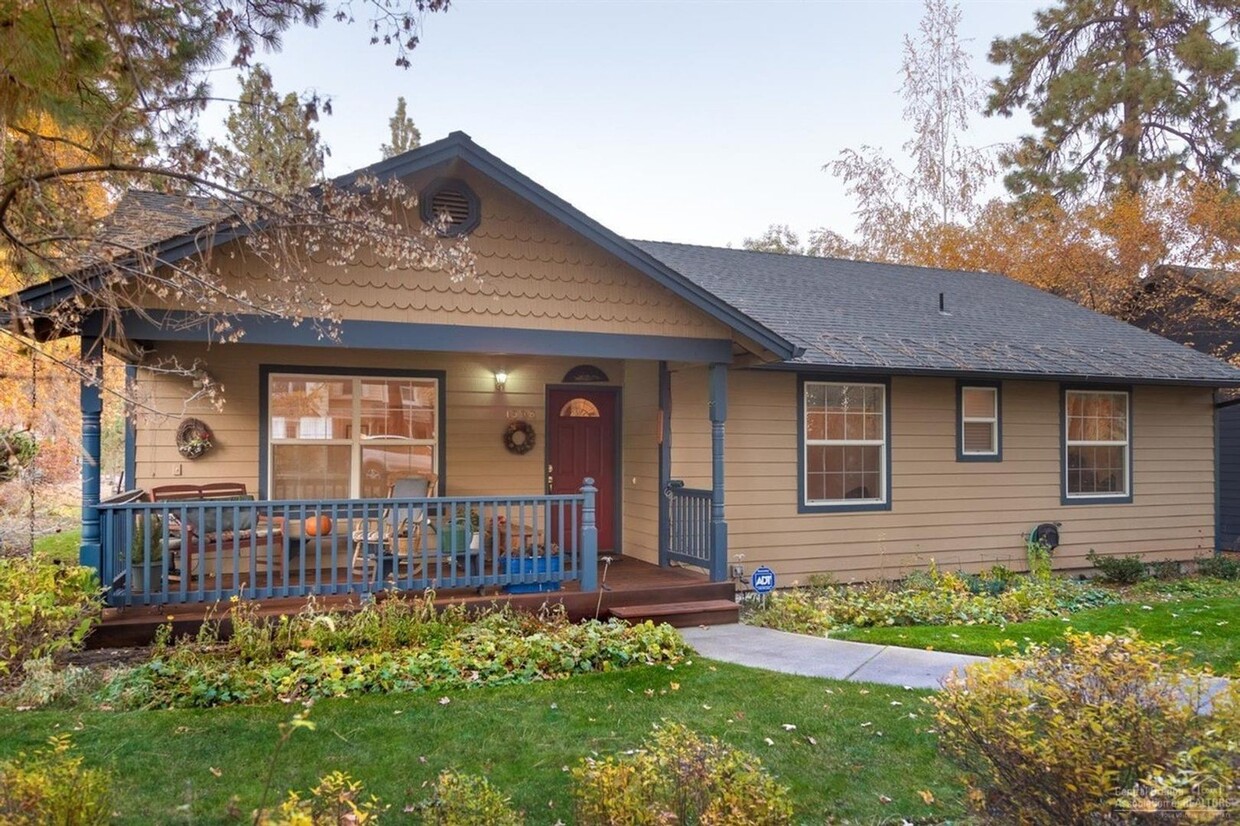 Primary Photo - Charming Home, Bend`s West-side, Detached ...