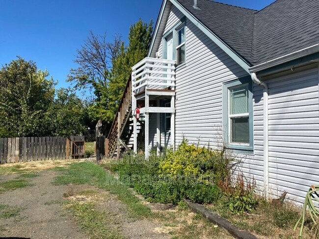 Foto del edificio - 2613 NW Grant Ave