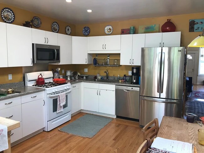 kitchen - 136 Marston Ave
