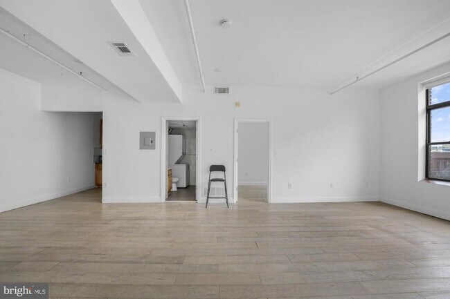 Foto del edificio - 301 Spring Garden St