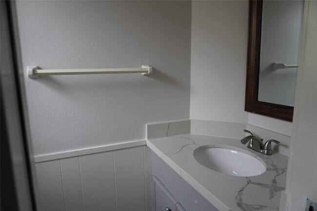 Foto del edificio - 10703 Wickersham Ln