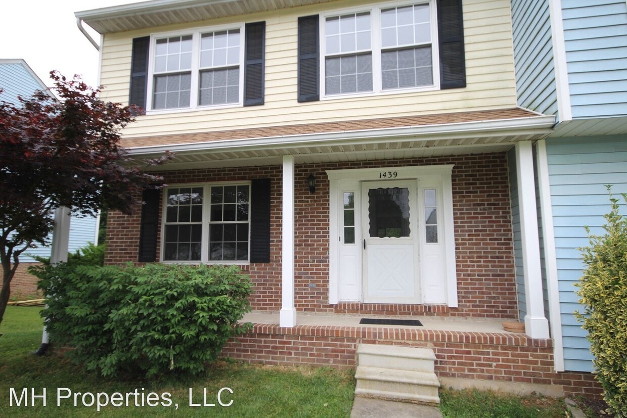 Primary Photo - 3 br, 4 bath House - 1439 Landis Circle