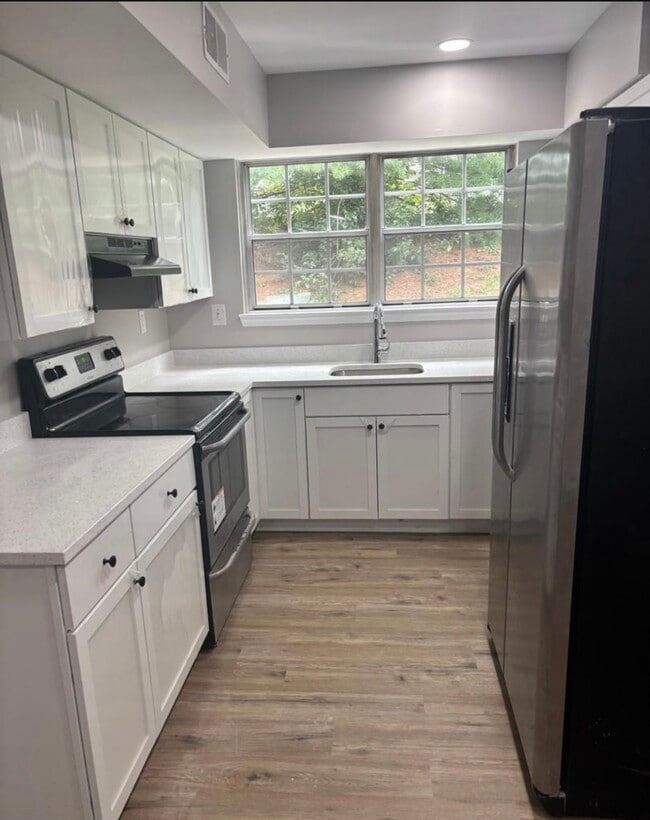 Building Photo - 2799 Bordeaux Pl
