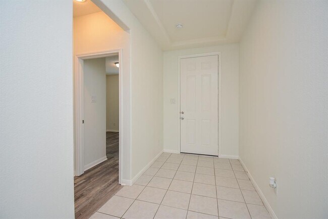 Foto del edificio - 22211 Weller Oaks Dr