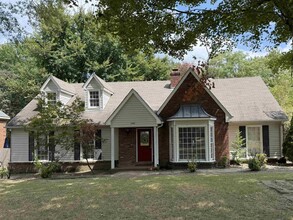 Building Photo - 3048 Sandy Creek Dr