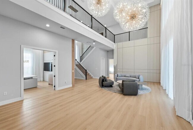Building Photo - 16004 Pendio Dr