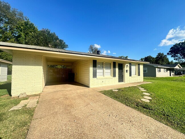 Foto del edificio - Adorable Starter Home