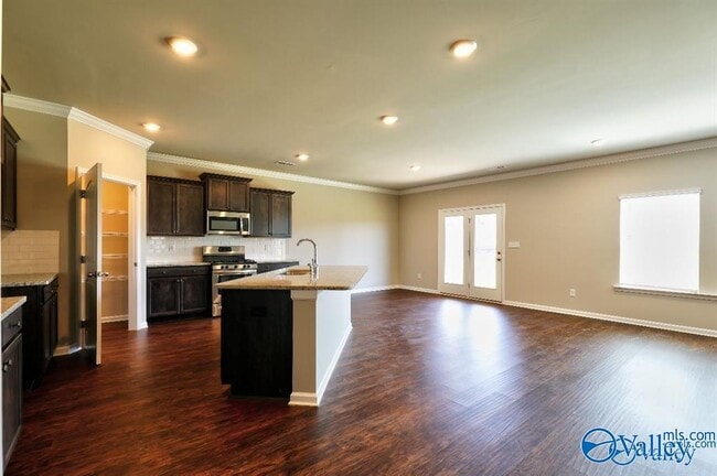 Building Photo - 128 Oak Fletcher Dr