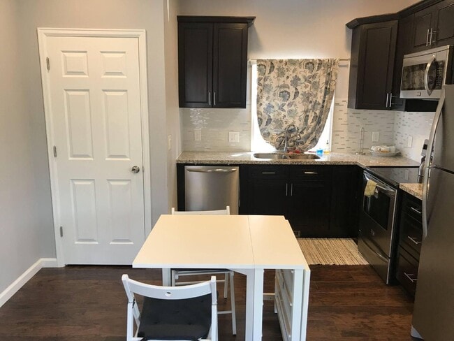 Photo - 1652 N Gaylord St Apartment