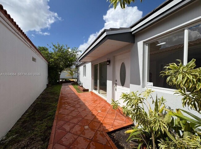 Foto del edificio - 17221 SW 142nd Ct