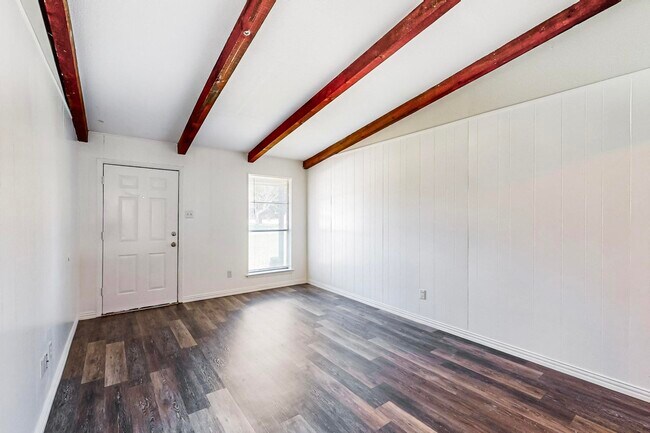 Building Photo - 707 Pleasant Manor Ave