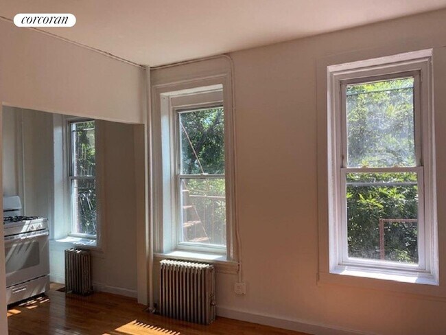 Foto del edificio - 582 6th Ave