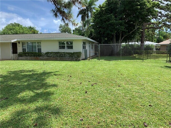 Foto del edificio - 2830 SW 9th St