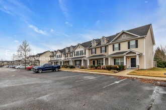 Building Photo - 2453 New Holland Cir