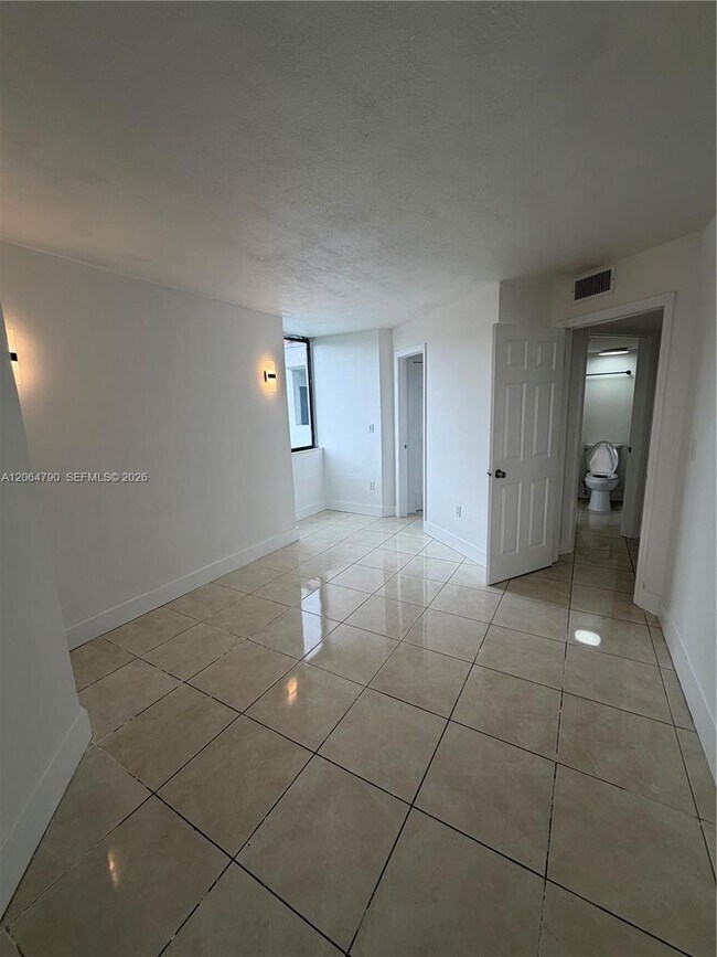 Foto del edificio - 8305 SW 152nd Ave