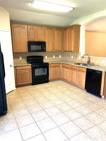 Foto del edificio - 9216 White Swan Pl