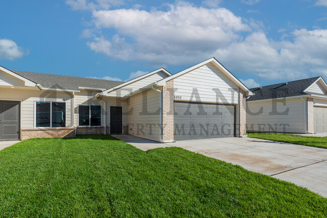 Building Photo - 6820 White Pine