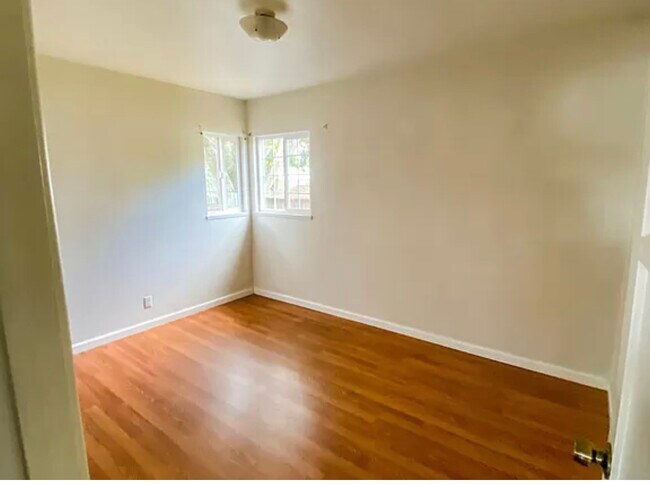 2nd bedroom located next to master - 14547 Hallwood Dr