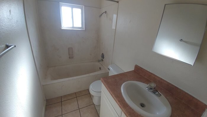 Building Photo - 370 Atrisco Dr SW