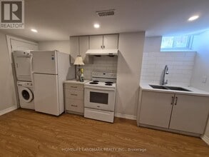 Building Photo - 26 Catamaran Dr