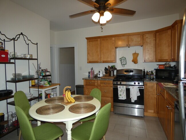 Building Photo - 37 Belknap St