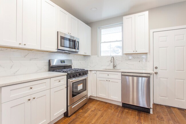 Building Photo - 2625 W Seybert St