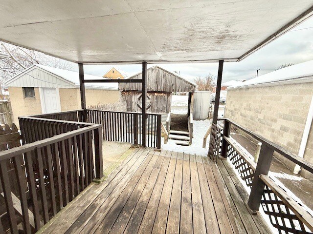 Building Photo - 866 Vankirk St