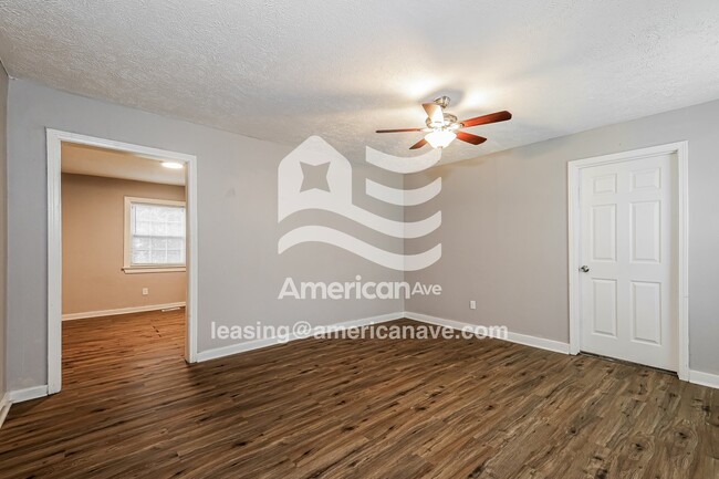 Building Photo - 308 Josanna St