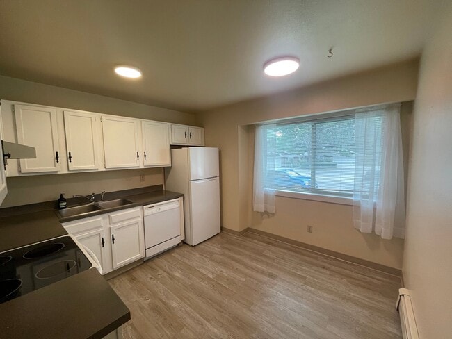 Building Photo - 310 Moccasin Trail