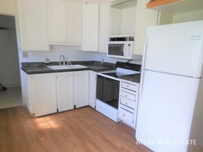 Building Photo - 5560 Yuba Way