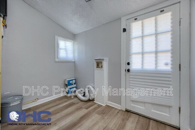 Foto del edificio - 3120 Pierpont Ave