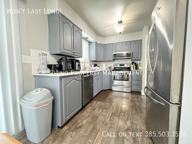 Building Photo - 5658 S Vlg Cir