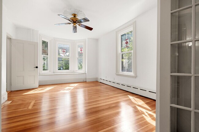 Building Photo - 107 Ellery St