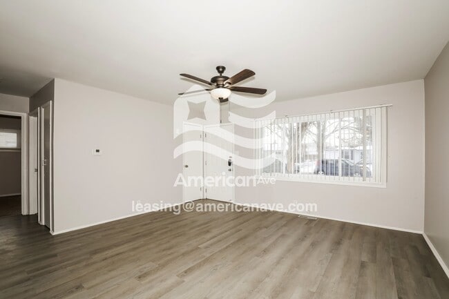 Foto del edificio - 1302 Brummit Ln